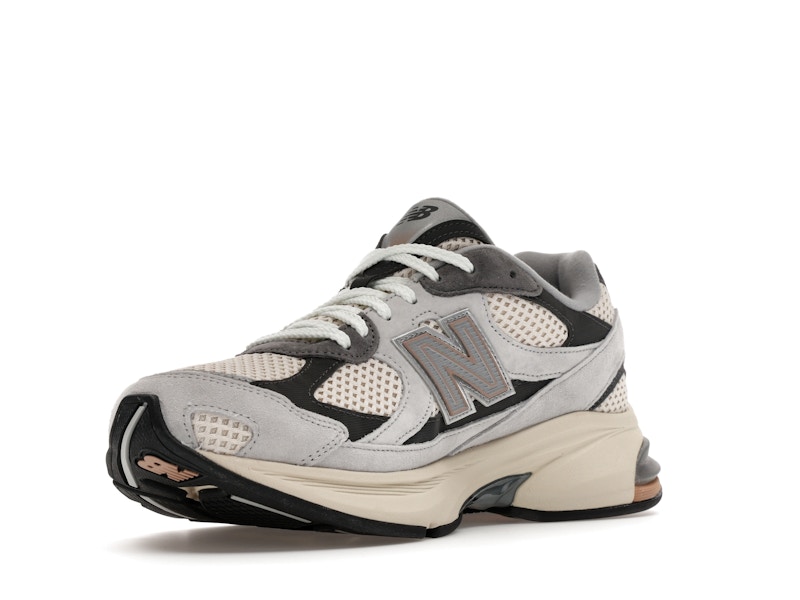 New Balance 2010 Cream Grey