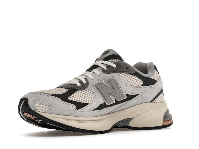 New Balance 2010 Cream Grey