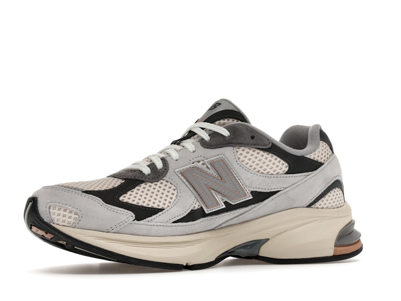 New Balance 2010 Cream Grey