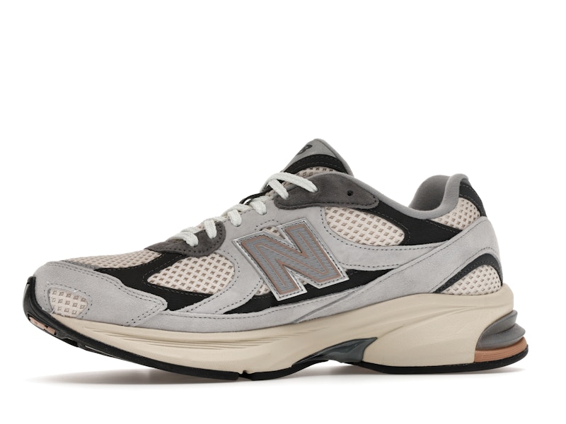 New Balance 2010 Cream Grey