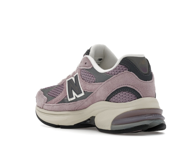 New Balance 2010 Ice Wine Castlerock