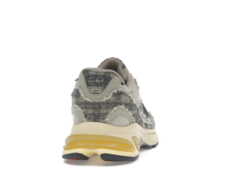 New Balance 2010 Joe Freshgoods Bag Lady