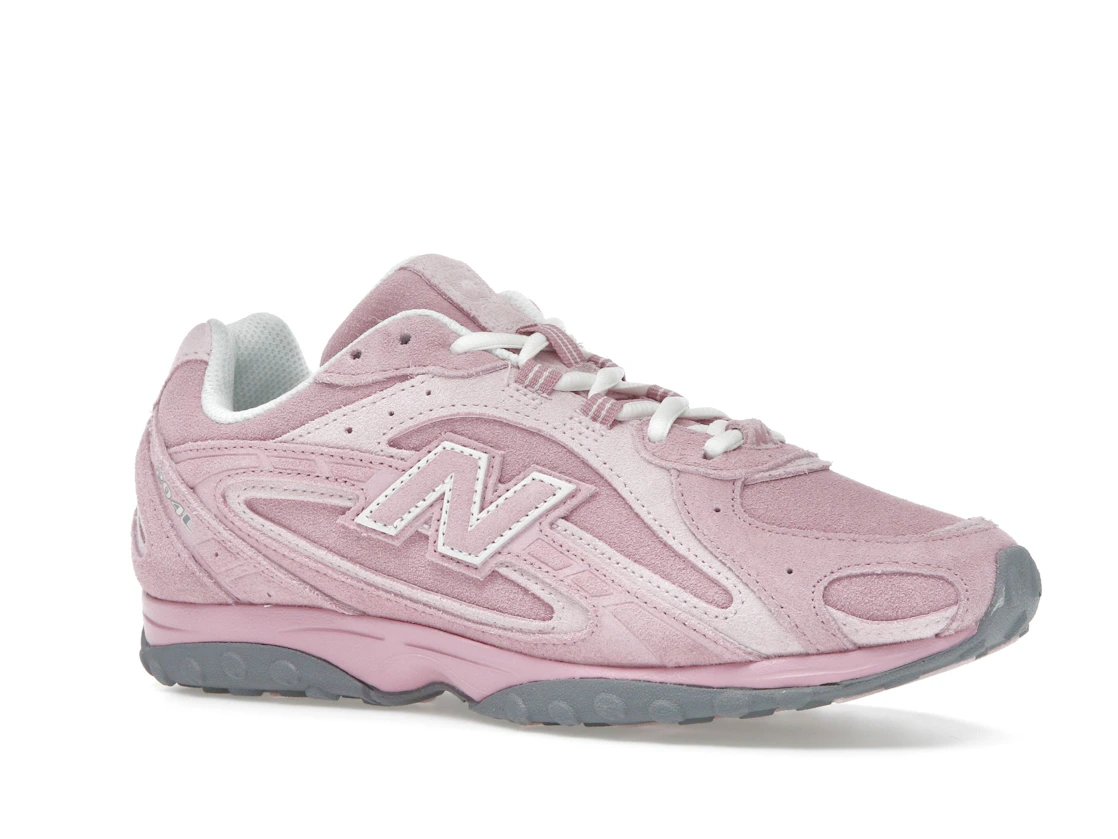 New Balance 204L Pastel Pink