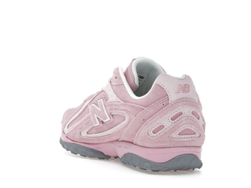 New Balance 204L Pastel Pink