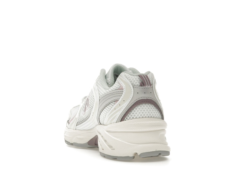 New Balance 530 Sea Salt Ice Wine