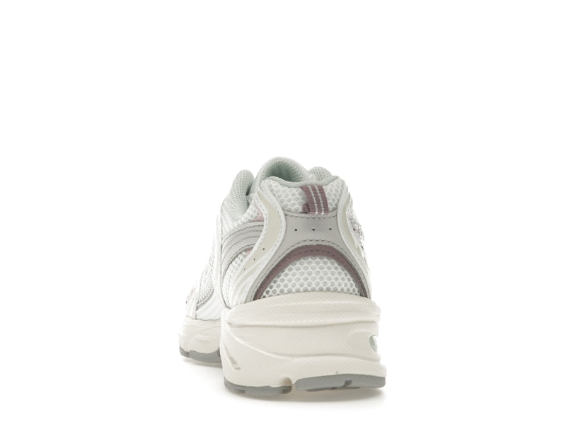 New Balance 530 Sea Salt Ice Wine
