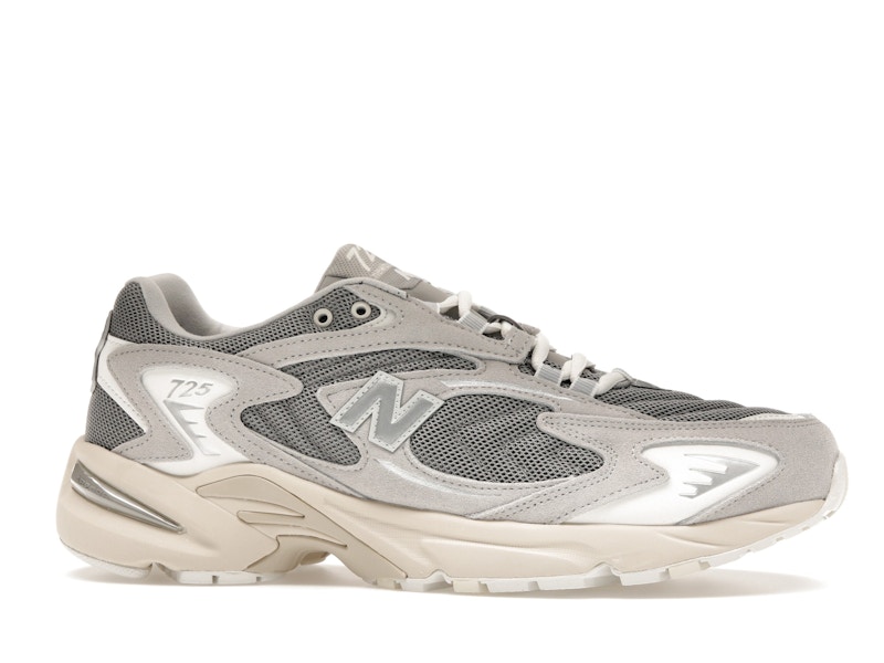 New Balance 725 Light Grey
