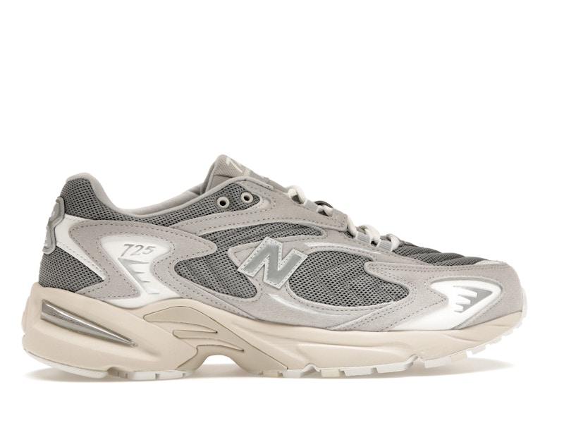 New Balance 725 Light Grey