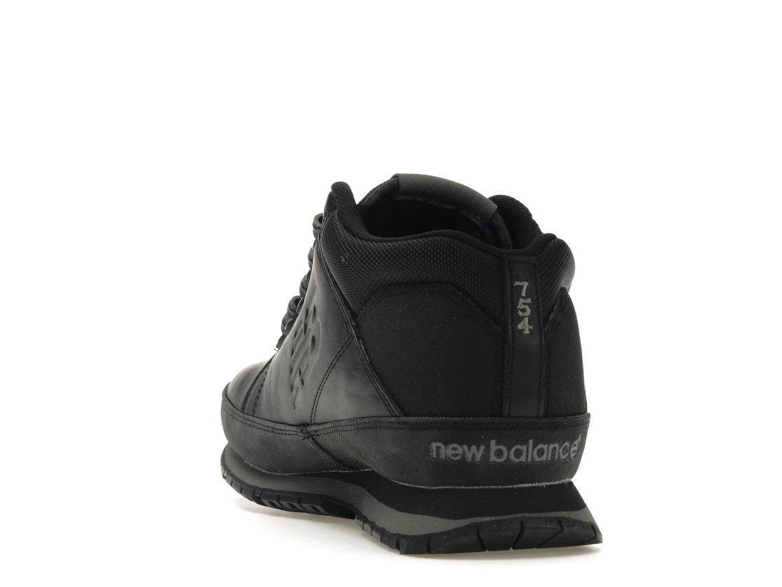 New Balance 754 Black Grey