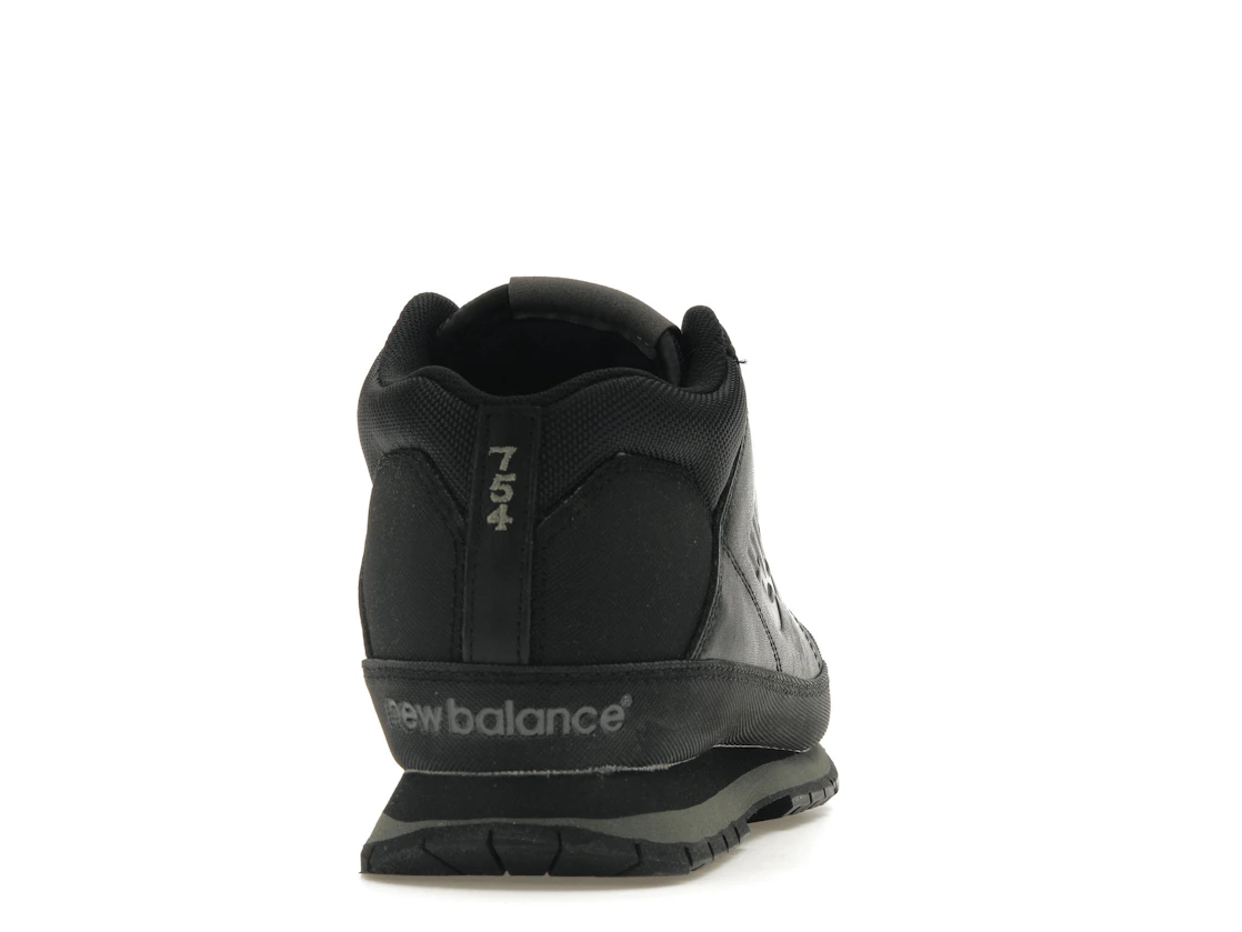 New Balance 754 Black Grey