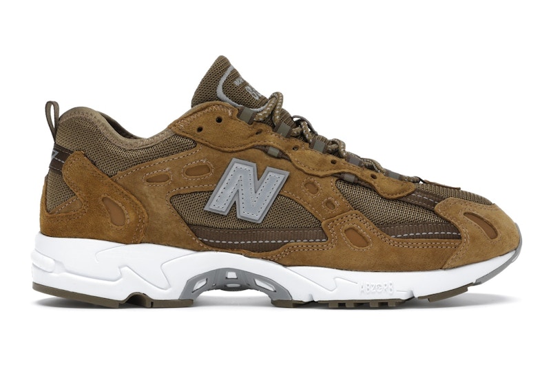 New balance deals tan sneakers