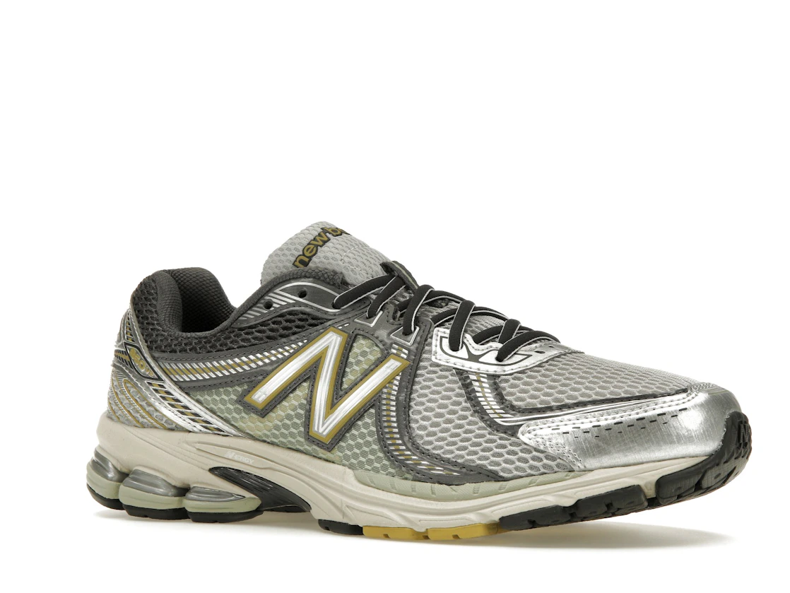 New Balance 860v2 Earth