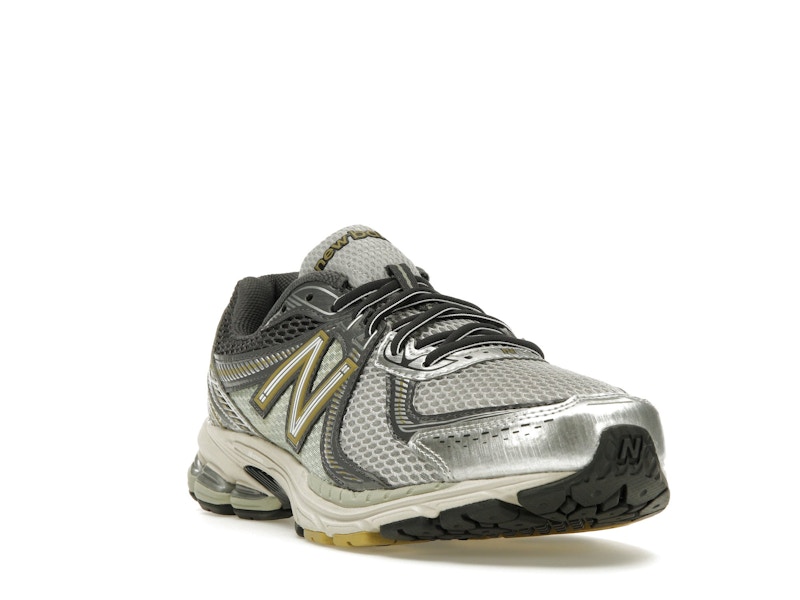 New Balance 860v2 Earth