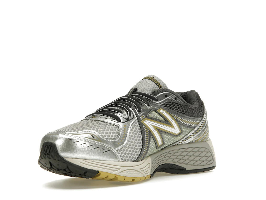 New Balance 860v2 Earth