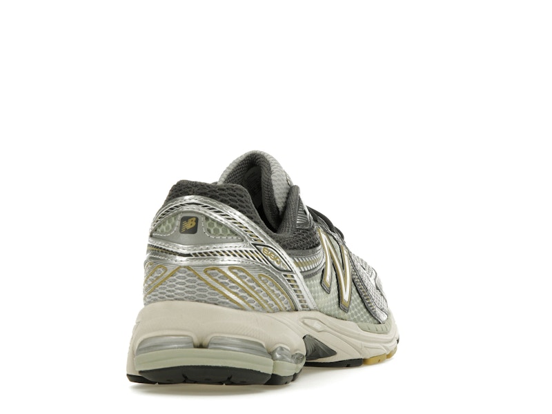 New Balance 860v2 Earth