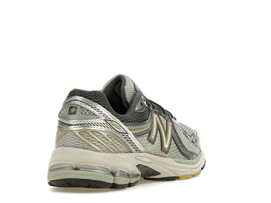 New Balance 860v2 Earth