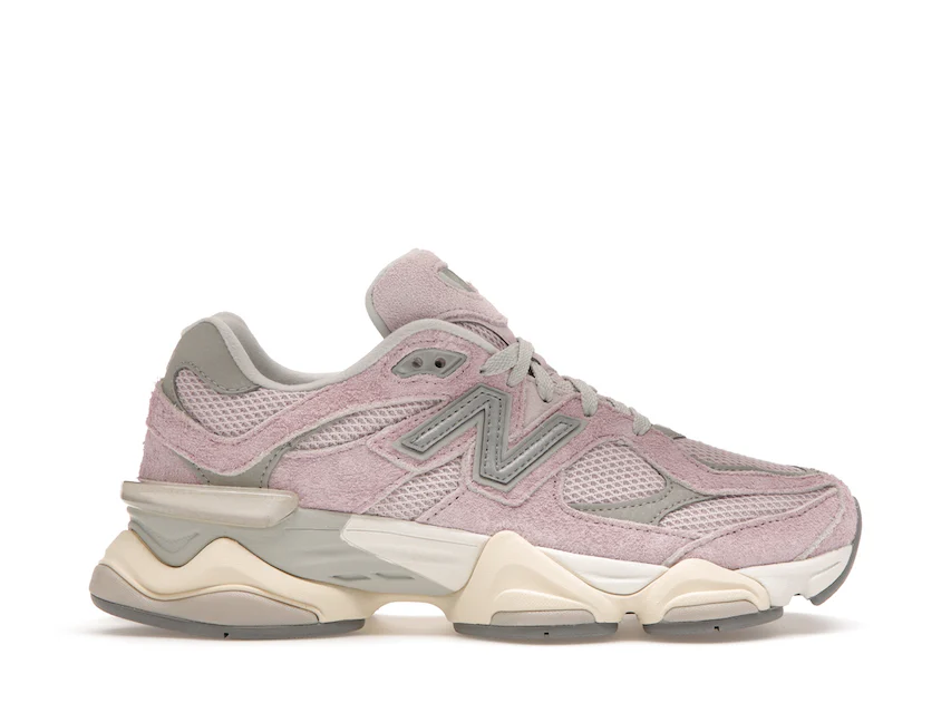 https://images.stockx.com/360/New-Balance-9060-December-Sky/Images/New-Balance-9060-December-Sky/Lv2/img01.jpg?fm=webp&auto=compress&w=480&dpr=2&updated_at=1688674742&h=320&q=60