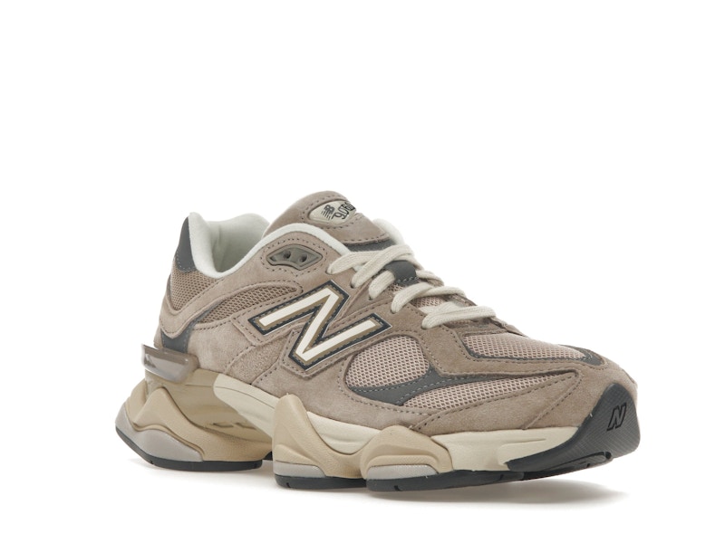 New Balance 9060 Driftwood Castlerock