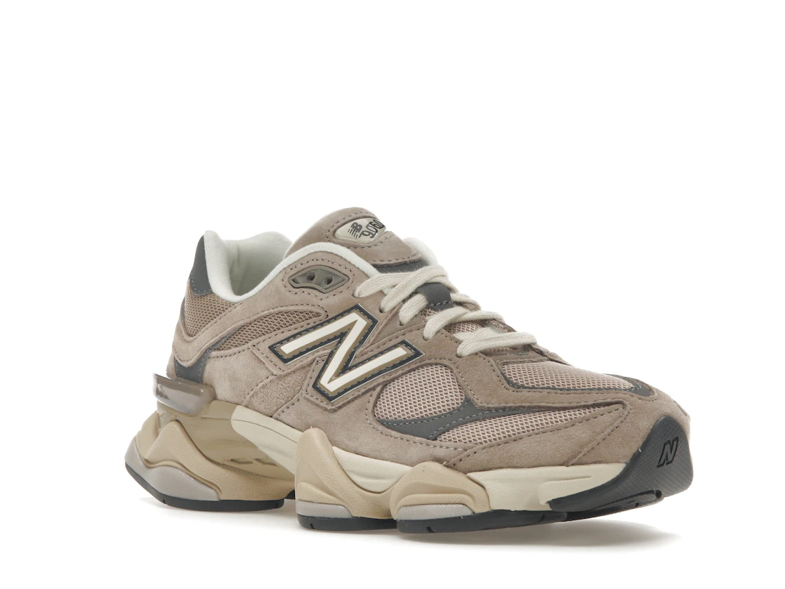 New Balance 9060 Driftwood Castlerock
