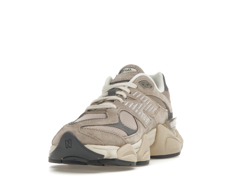 New Balance 9060 Driftwood Castlerock