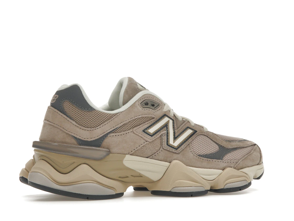 New Balance 9060 Driftwood Castlerock