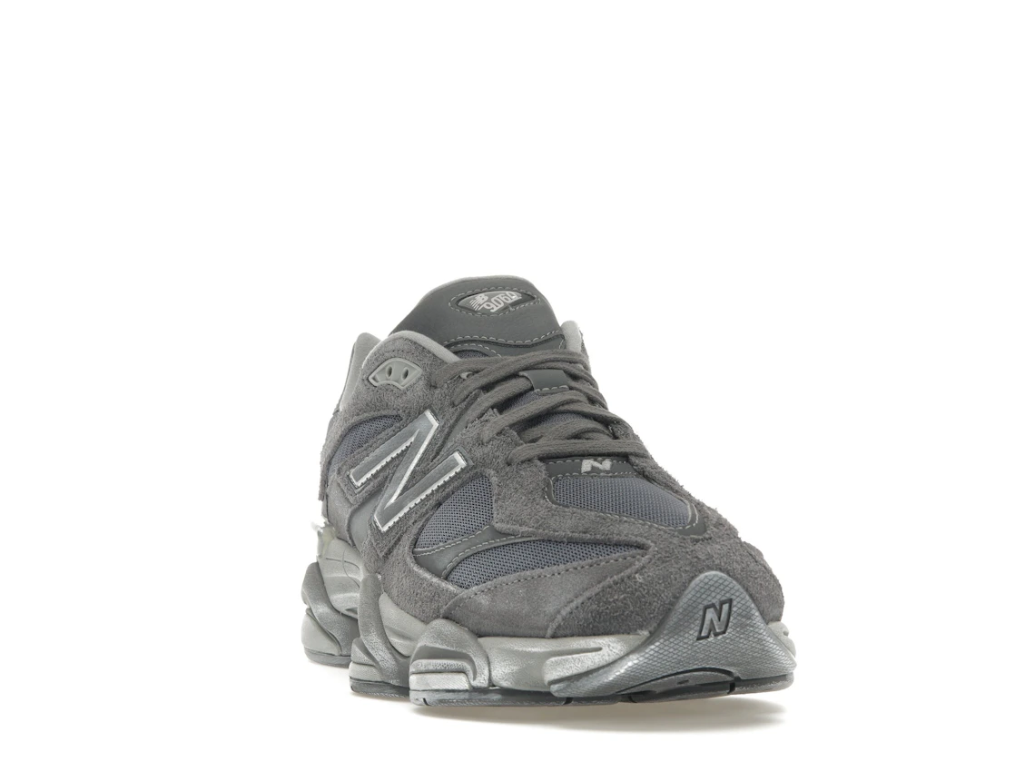 New Balance 9060 Magnet