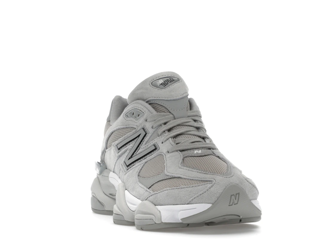 New Balance 9060 Silver Metallic Grey