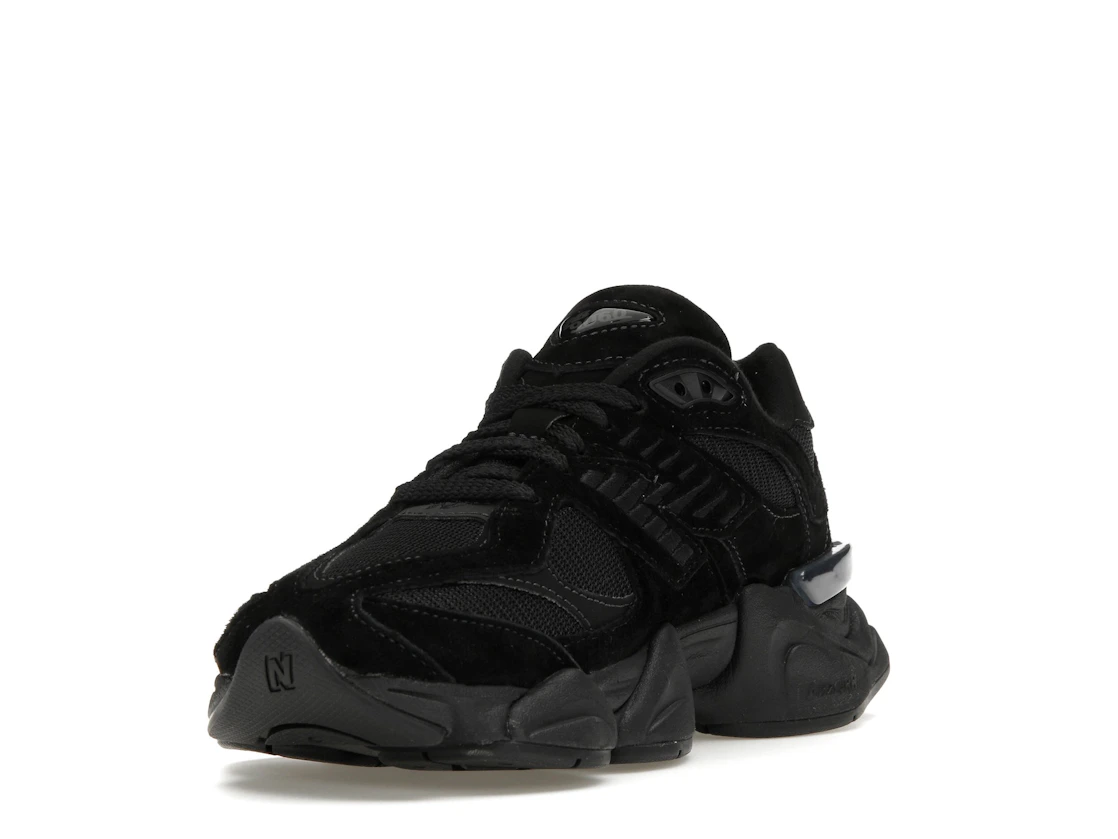 New Balance 9060 Triple Black