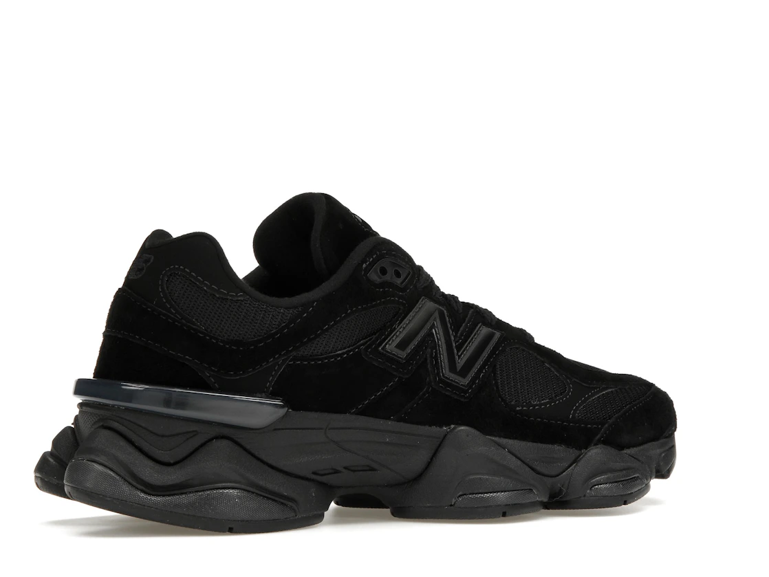 New Balance 9060 Triple Black