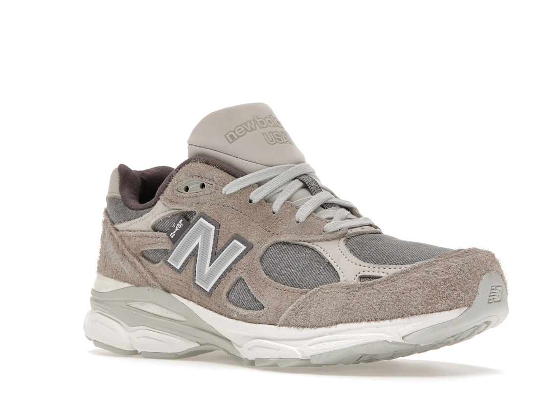 New Balance 990v3 MiUSA Levi's Elephant Skin