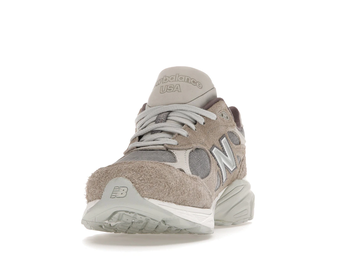 New Balance 990v3 MiUSA Levi's Elephant Skin