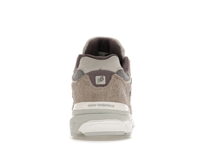New Balance 990v3 MiUSA Levi's Elephant Skin