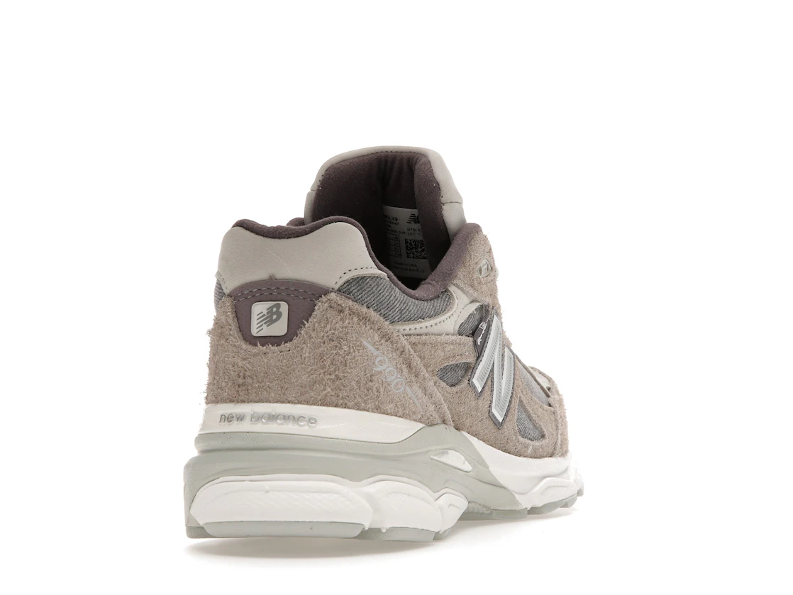 New Balance 990v3 MiUSA Levi's Elephant Skin