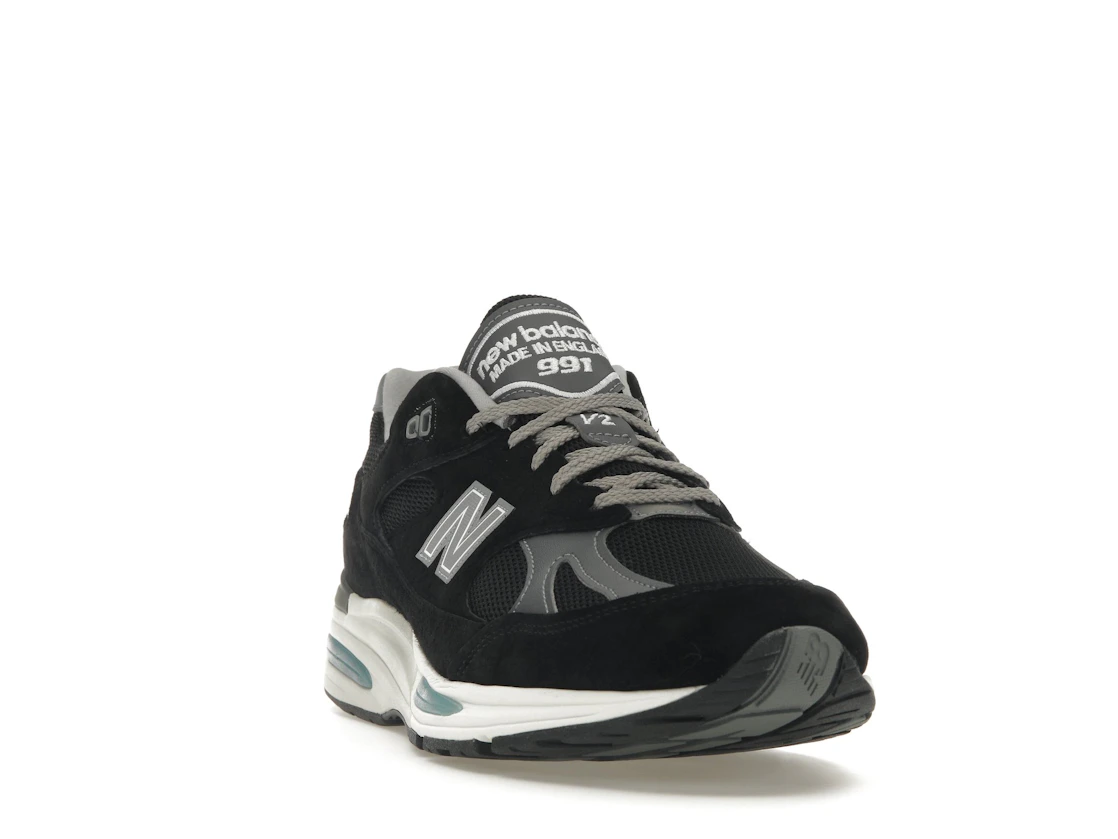 New Balance 991v2 MiUK Black Grey