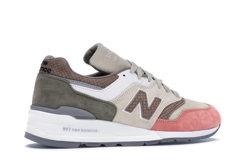 New balance 220 desert boots Clearance