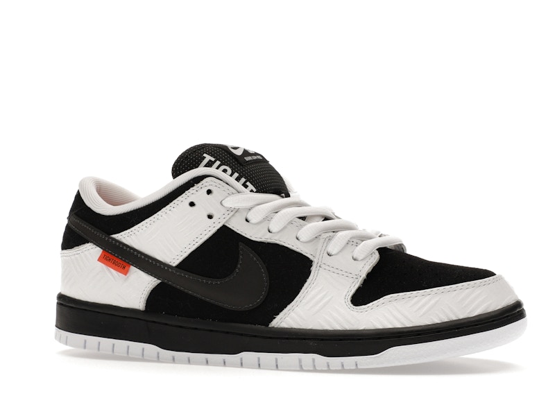 Nike SB Dunk Low TIGHTBOOTH