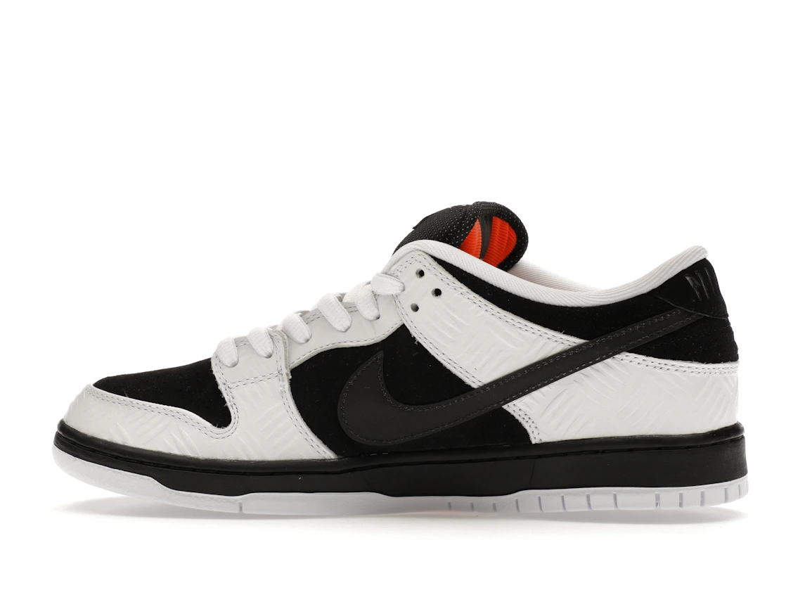 Nike SB Dunk Low TIGHTBOOTH