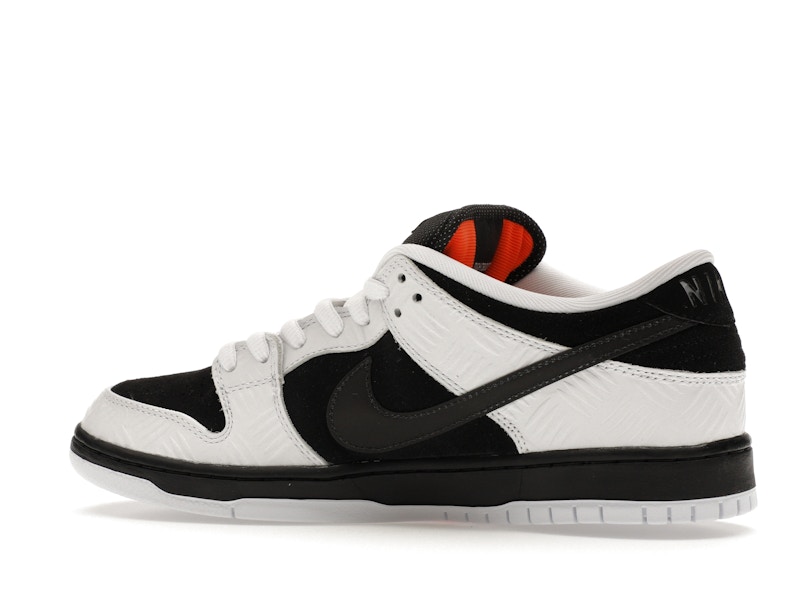 Nike SB Dunk Low TIGHTBOOTH