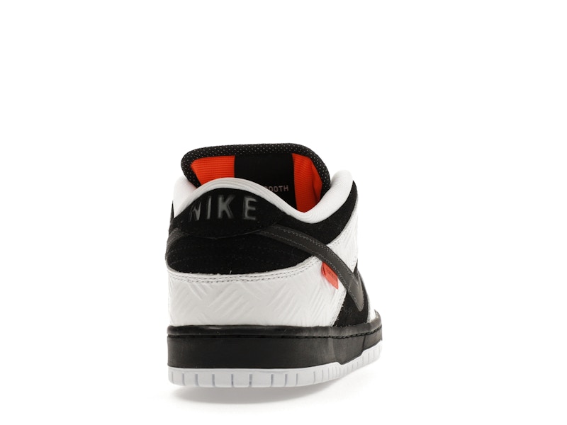 Nike SB Dunk Low TIGHTBOOTH