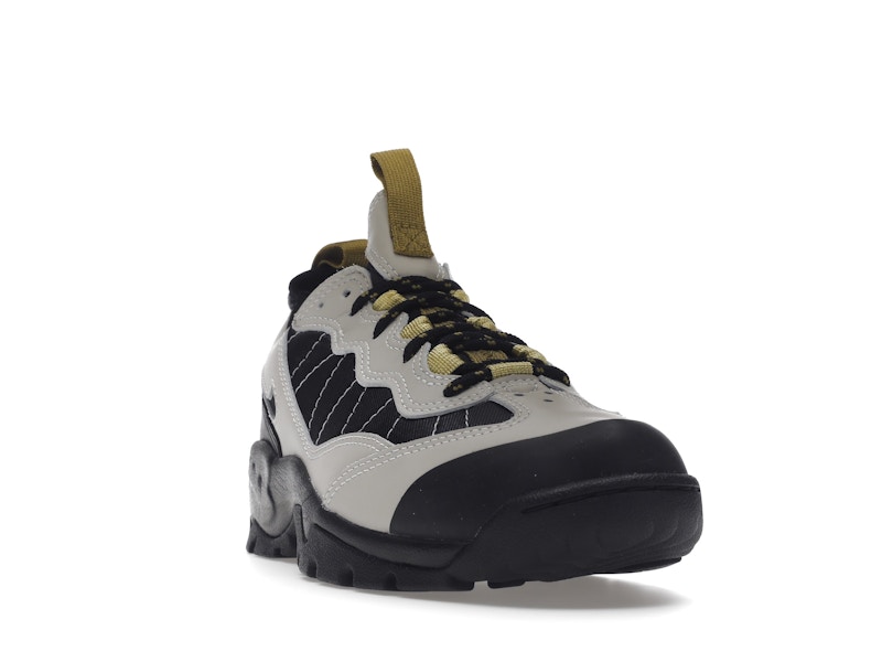 Nike ACG Air Mada Low Light Bone Black Celery