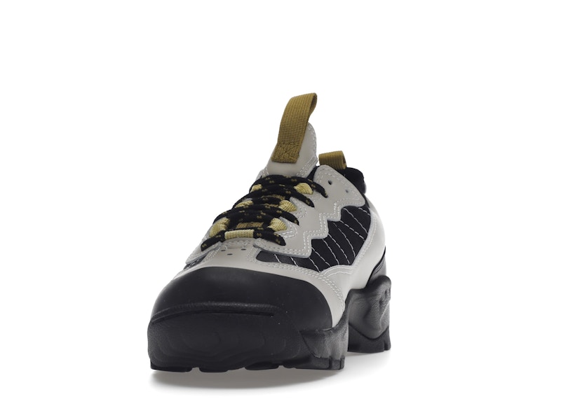 Nike ACG Air Mada Low Light Bone Black Celery