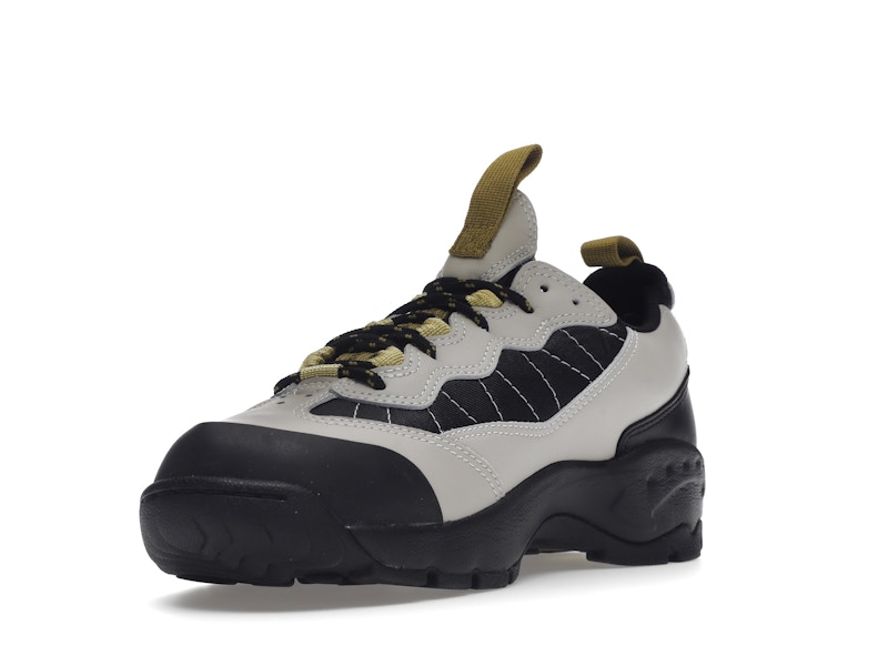 Nike ACG Air Mada Low Light Bone Black Celery