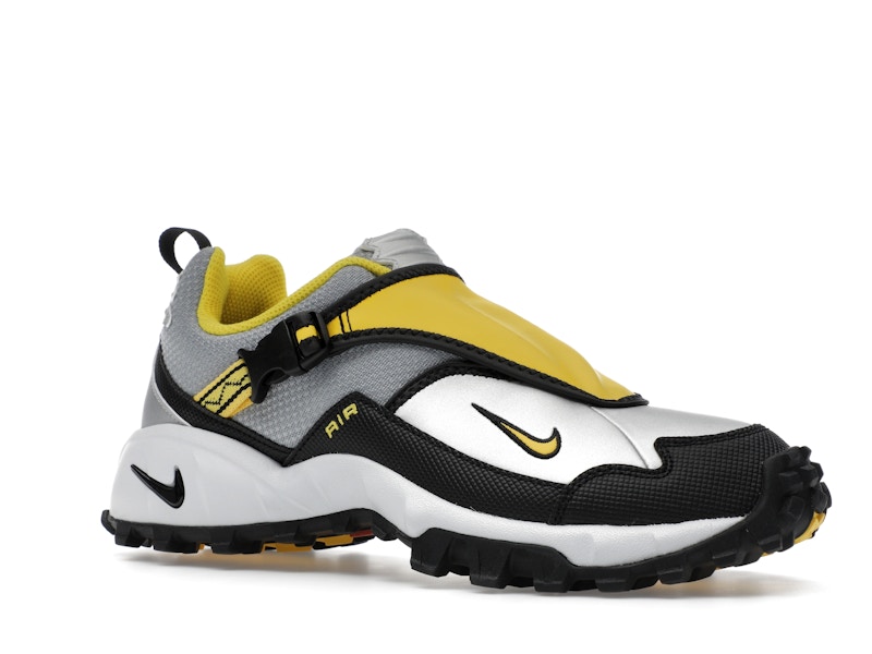 Nike ACG Phassad Yellow Zest Metallic Silver