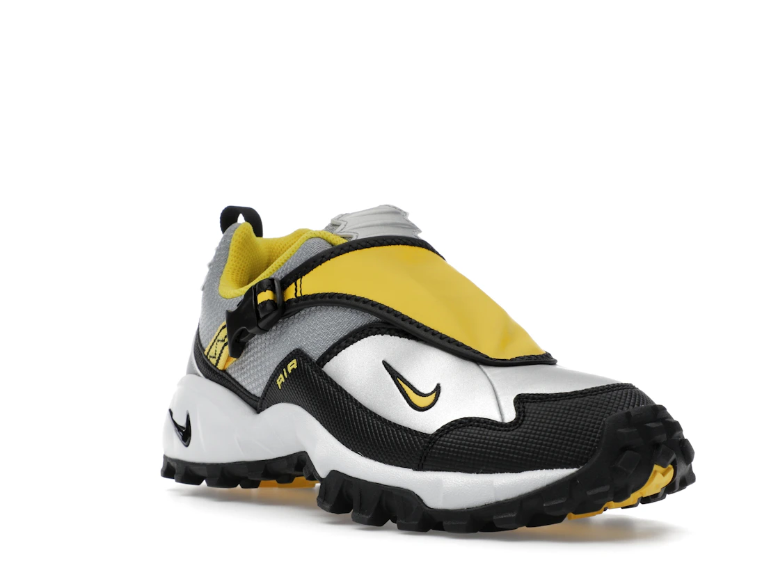 Nike ACG Phassad Yellow Zest Metallic Silver
