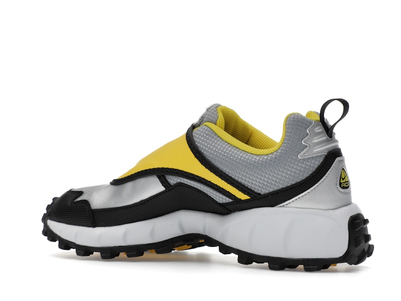 Nike ACG Phassad Yellow Zest Metallic Silver