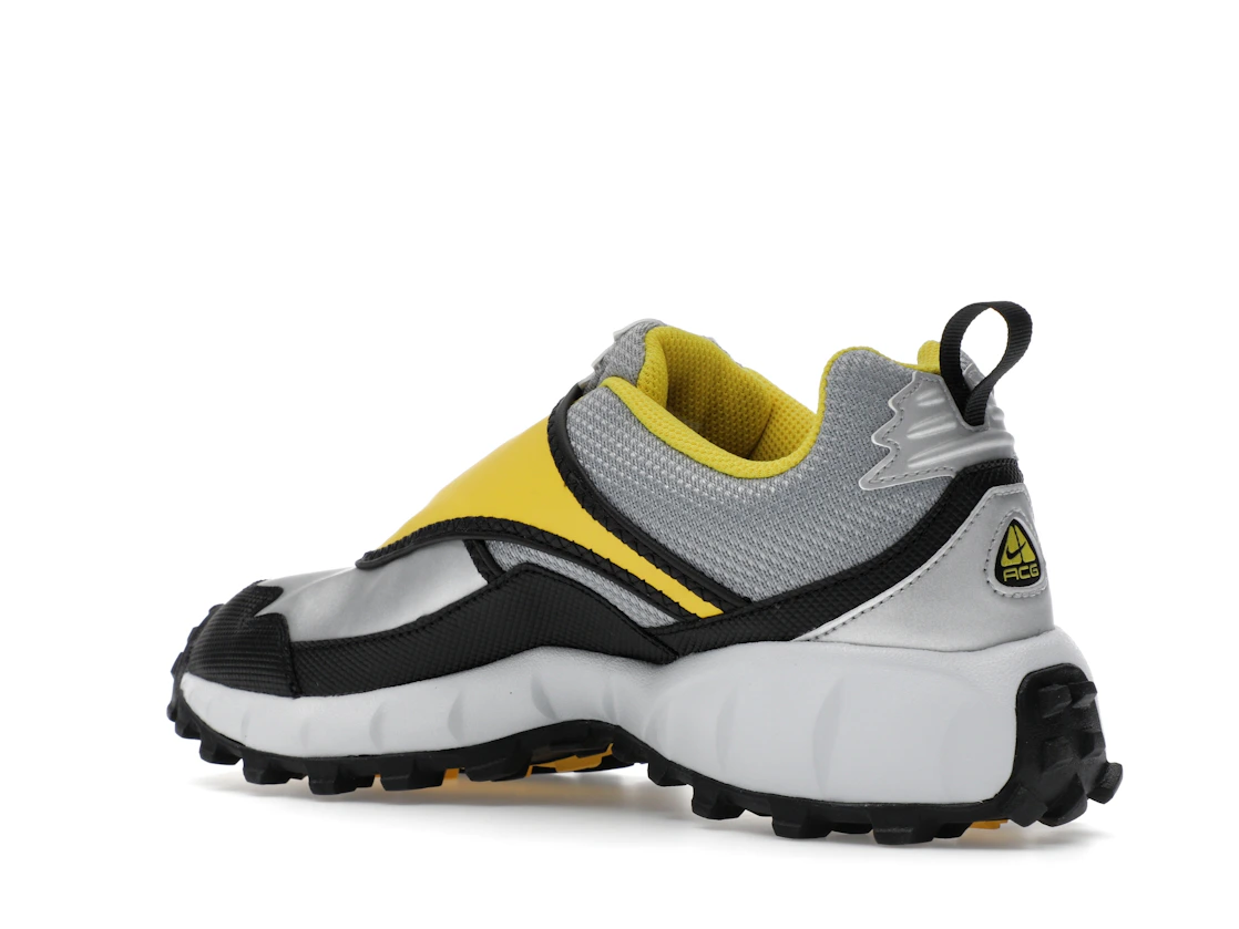 Nike ACG Phassad Yellow Zest Metallic Silver