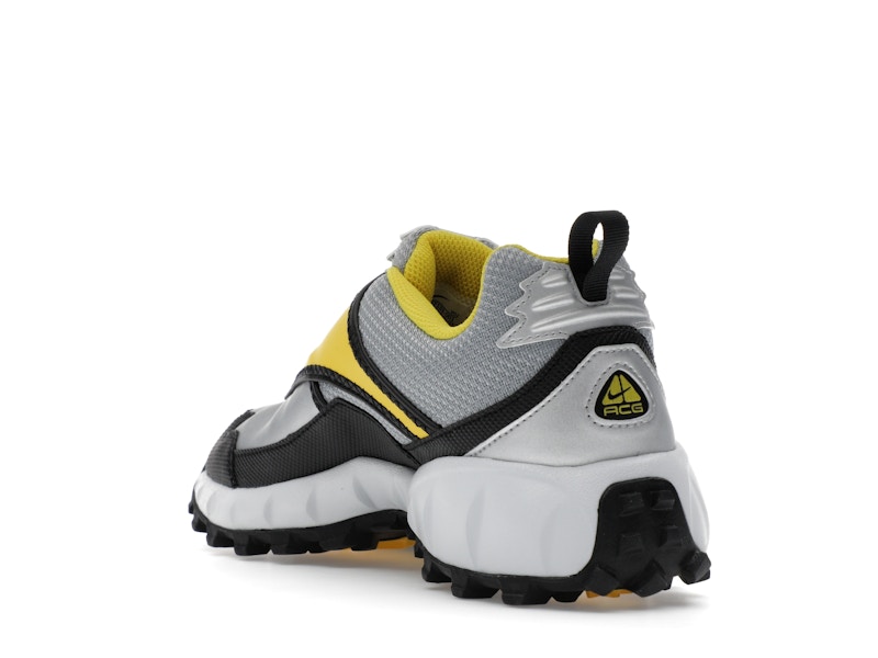 Nike ACG Phassad Yellow Zest Metallic Silver