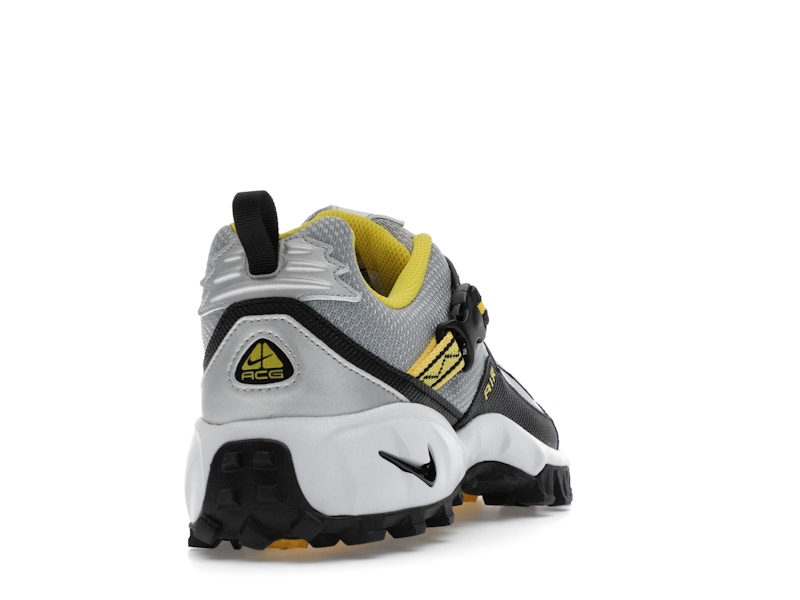 Nike ACG Phassad Yellow Zest Metallic Silver
