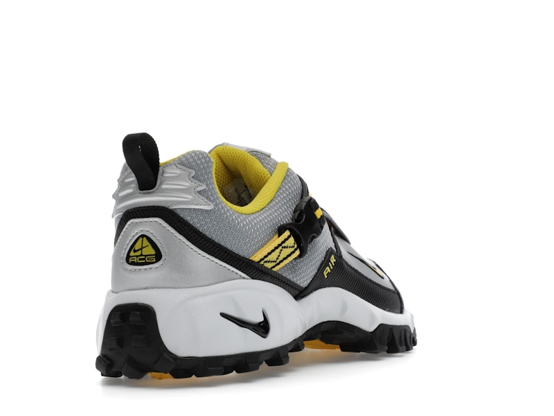 Nike ACG Phassad Yellow Zest Metallic Silver