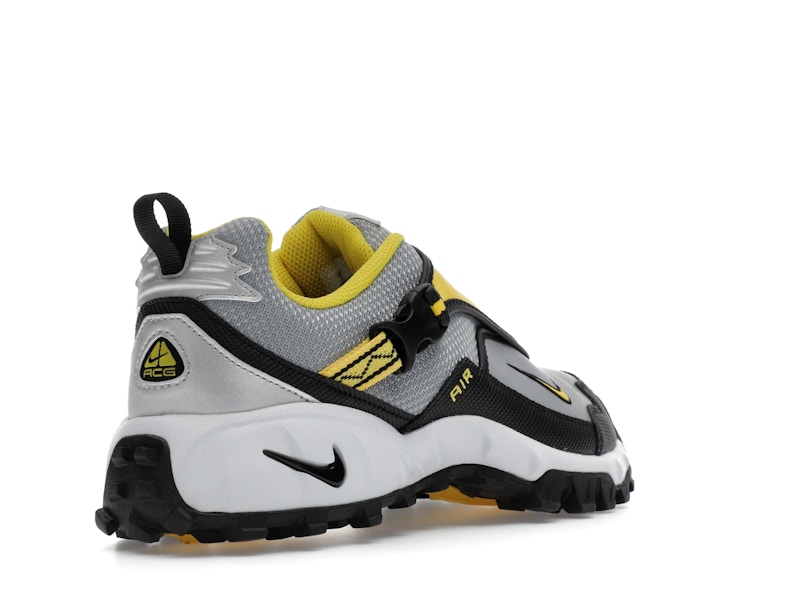 Nike ACG Phassad Yellow Zest Metallic Silver